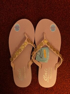 Skechers Pink Flip Flops with Gold Floral Accents  With Yoga Foam